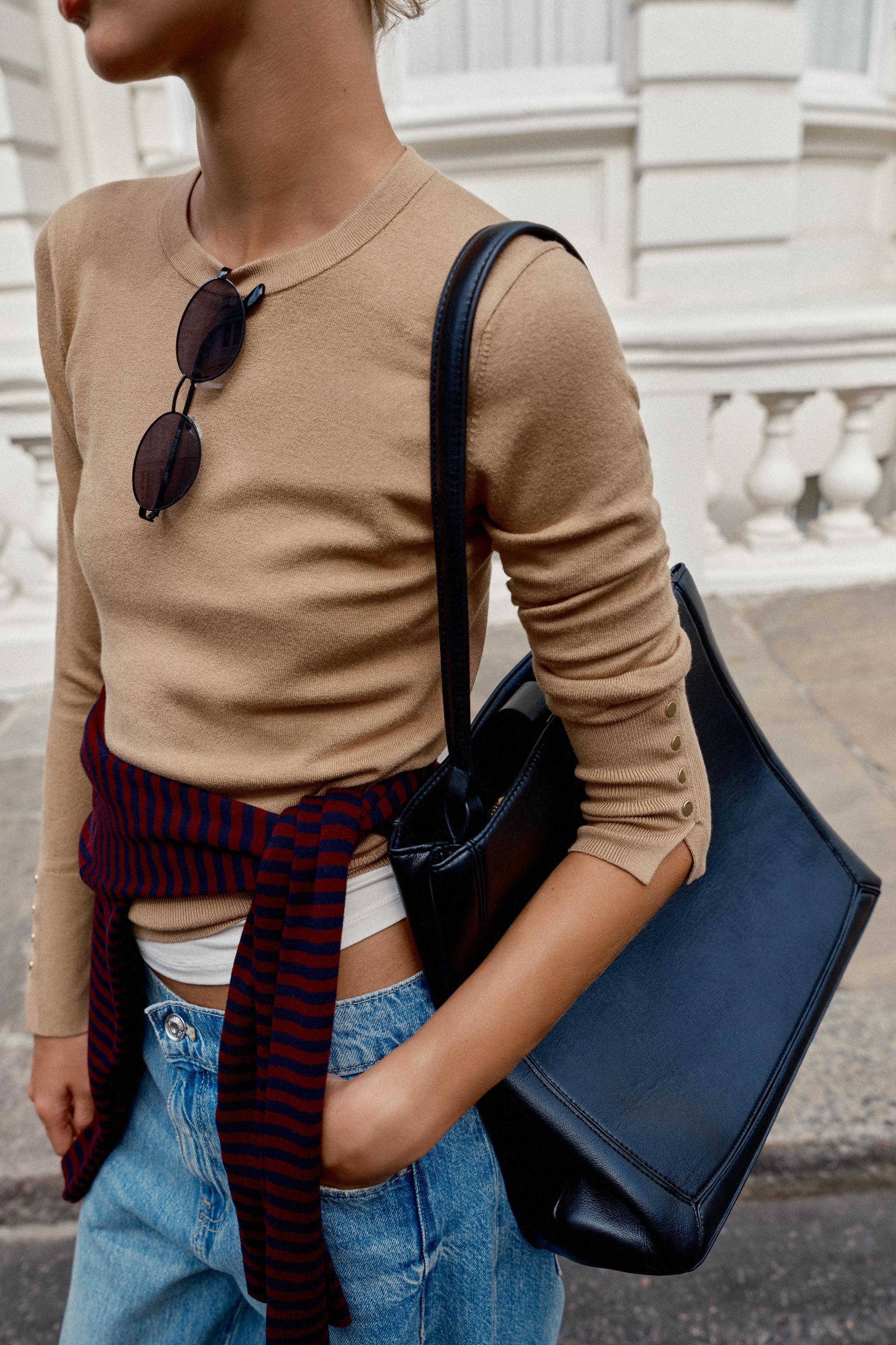 SHOULDER BAG